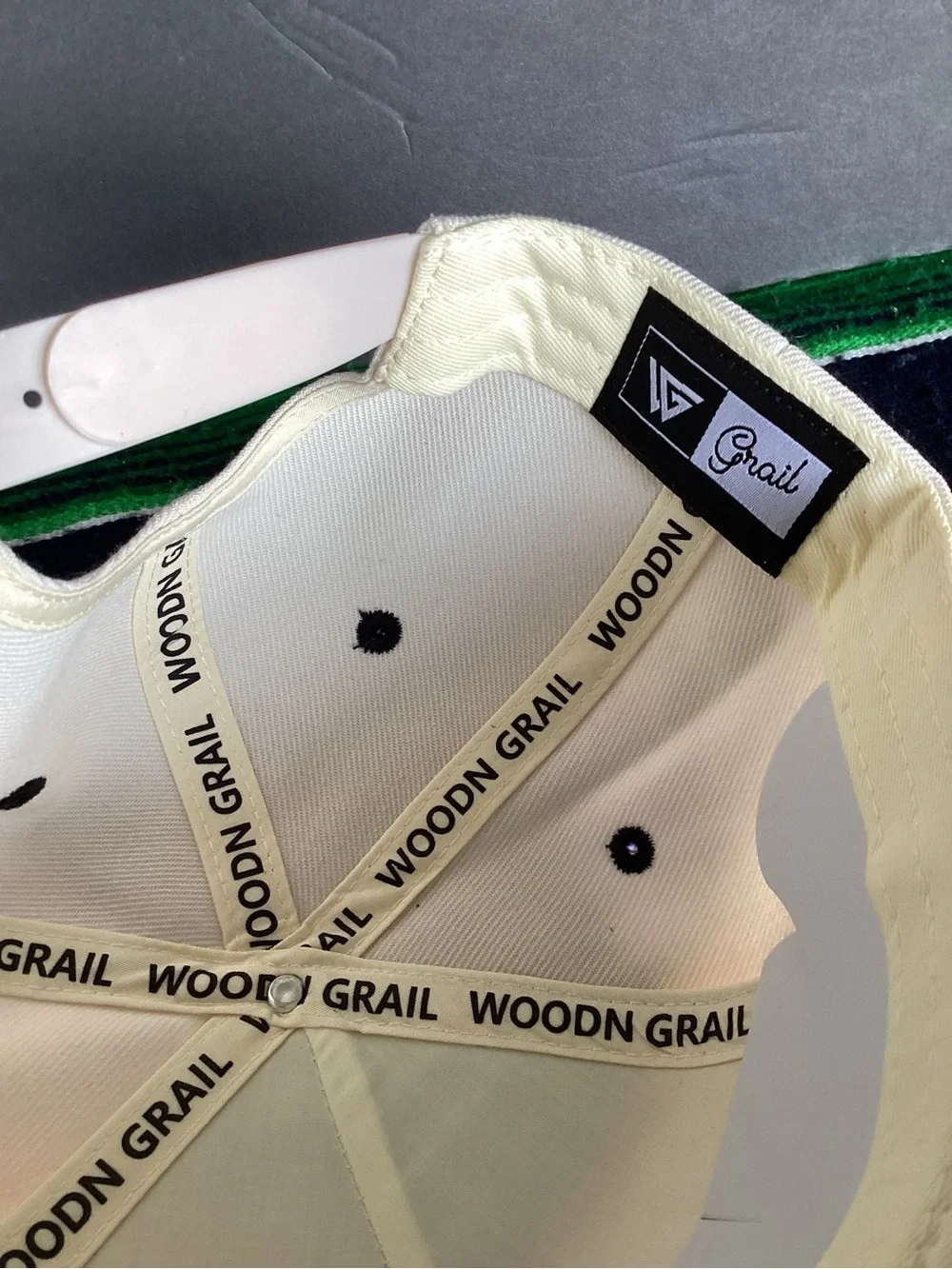 Woodngrail Oregon Ducks Upside Down Script Hat NWT